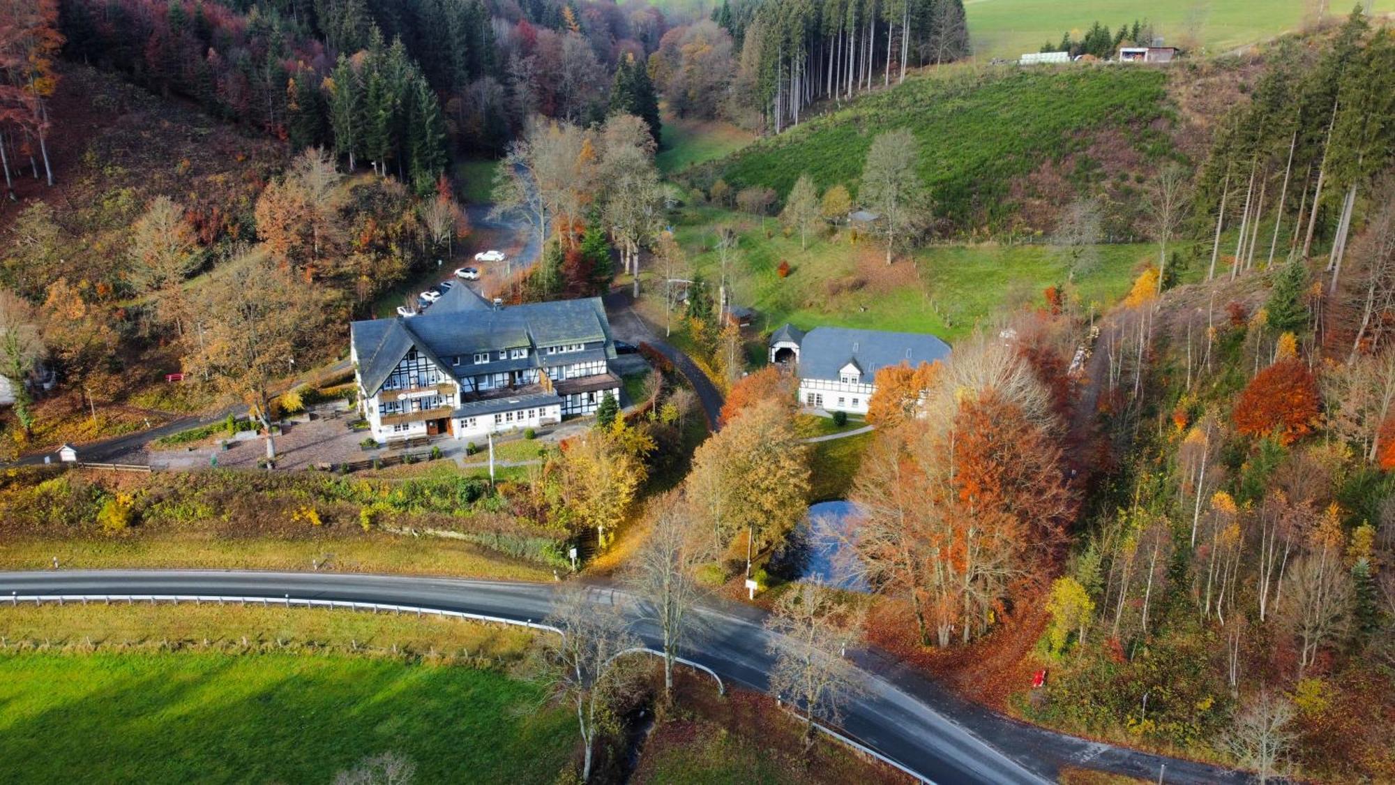 Gasthof Braun Hotel Schmallenberg Buitenkant foto