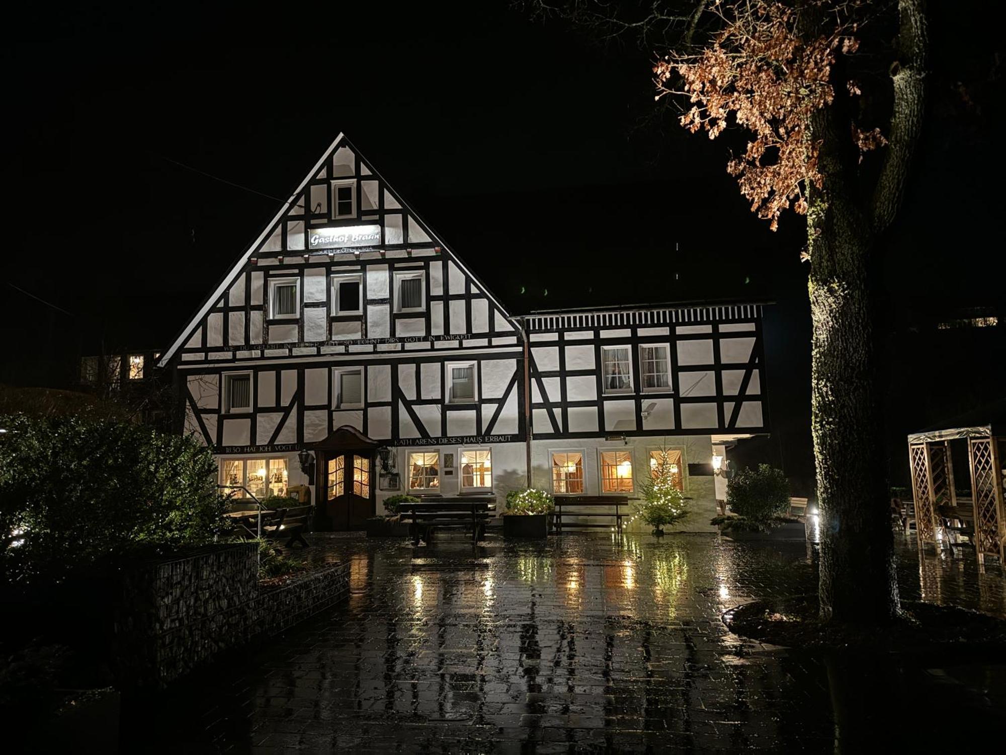 Gasthof Braun Hotel Schmallenberg Buitenkant foto